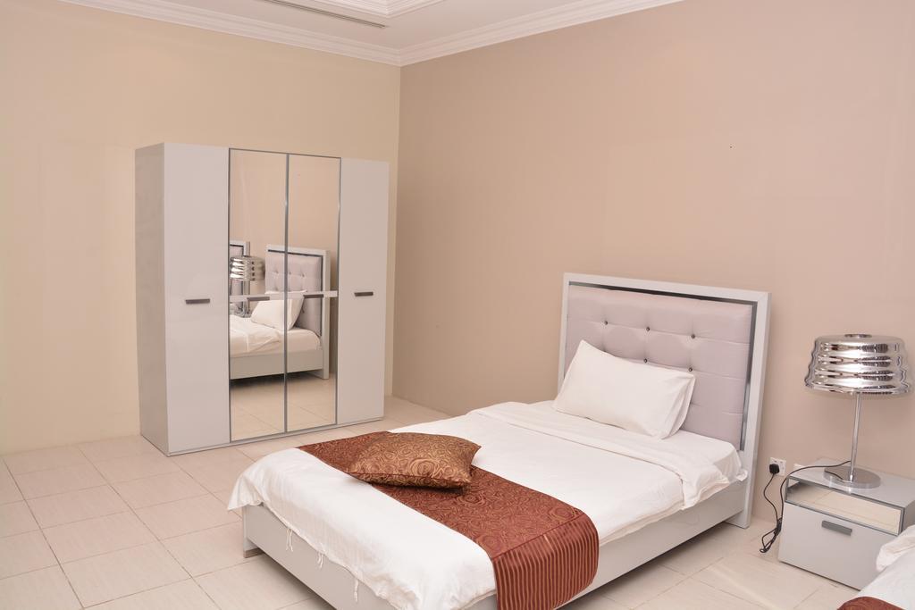 Janadriyah Suites 13 Nadinah Экстерьер фото