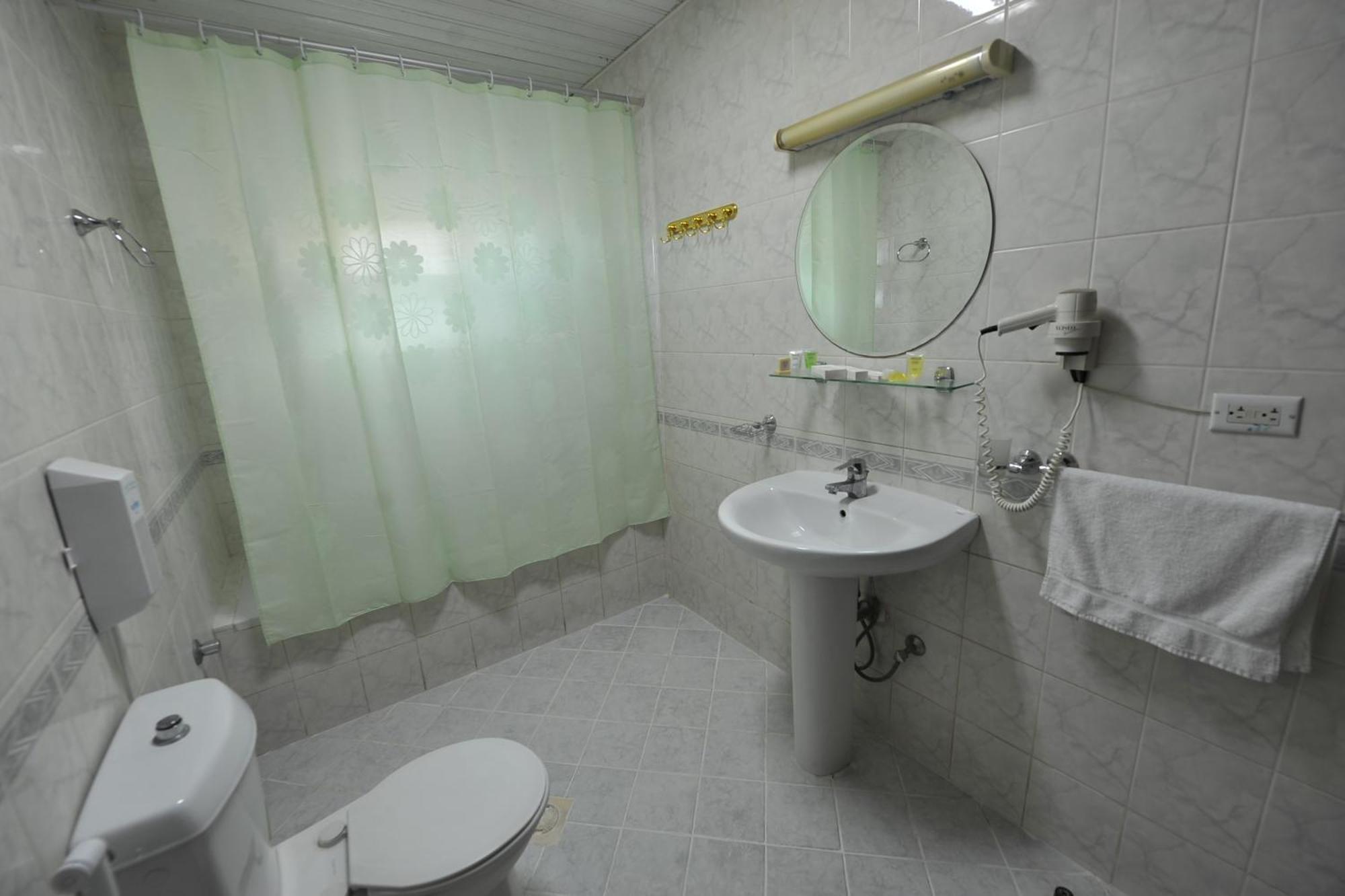 Janadriyah Suites 13 Nadinah Экстерьер фото