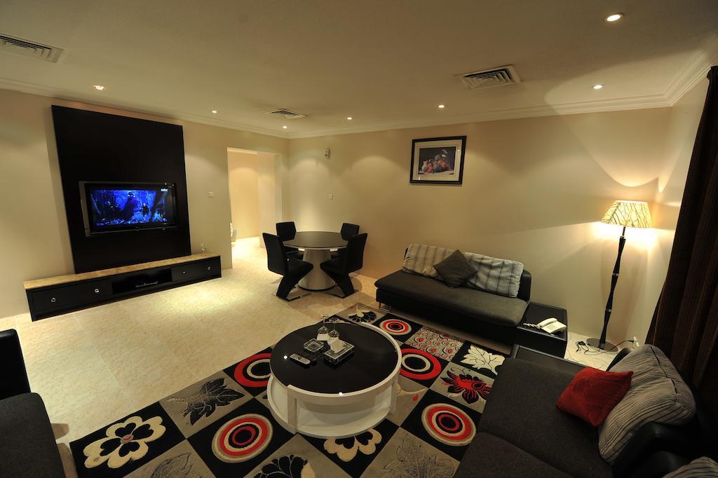 Janadriyah Suites 13 Nadinah Номер фото